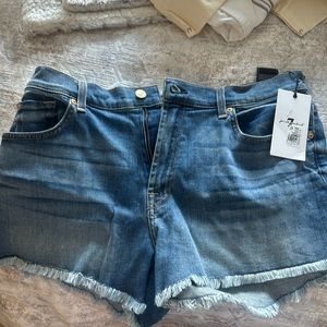 New with tags 7 for all mankind Jean shorts